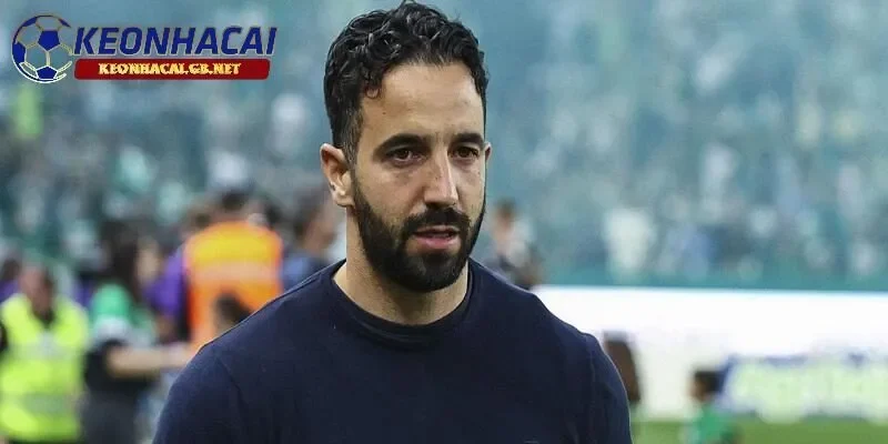 HLV Ruben Amorim tỏ ra thất vọng với màn trình diễn của Man United HLV Ruben Amorim tỏ ra thất vọng với màn trình diễn của Man United